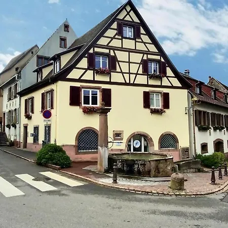 Renoves Avec Gout Au Coeur Du Vignoble, Route Des Vins, Alsace, *