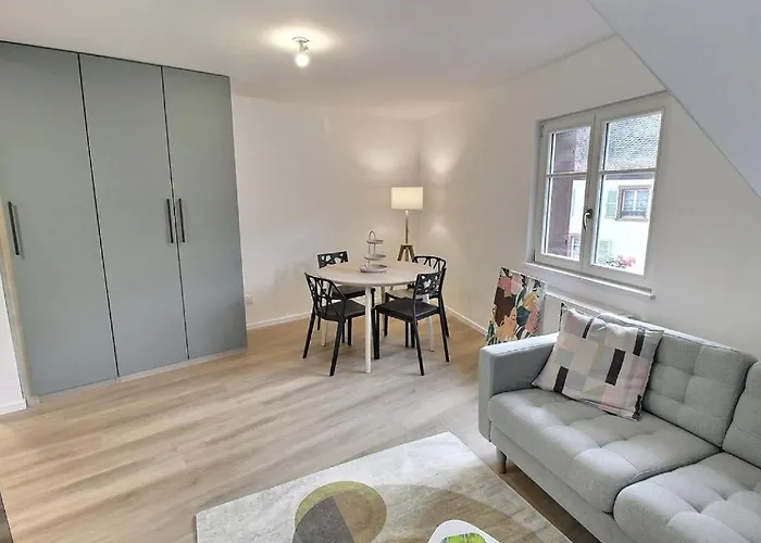 Renoves Avec Gout Au Coeur Du Vignoble, Route Des Vins, Alsace, * Gueberschwihr